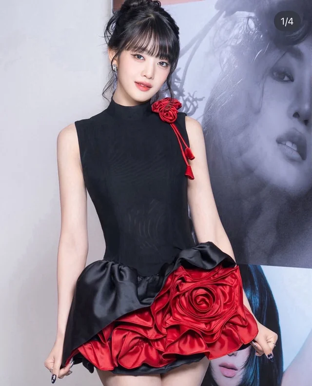 เดรสคอเต่าสีดำแดงแซ่บหรู Rose Mini Dress
