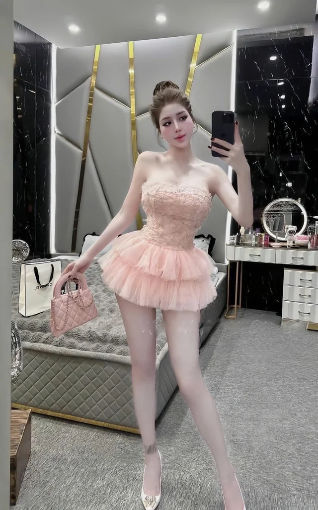 เดรสเกาะอกโทนพีชหวานละมุน Peach Tutu Mini Dress
