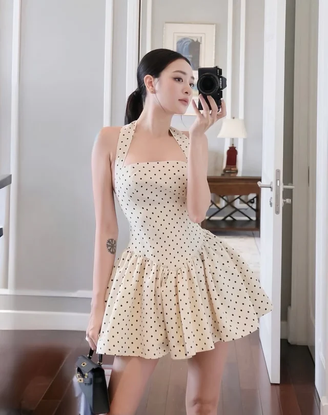 เดรสลายจุดน่ารักหวานละมุน Mini Dress