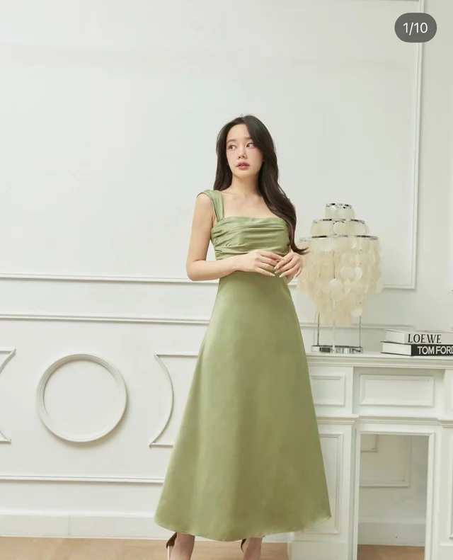 เดรสยาวสีเขียวมะกอกสวยหรู Elegant Long Dress (alternate)