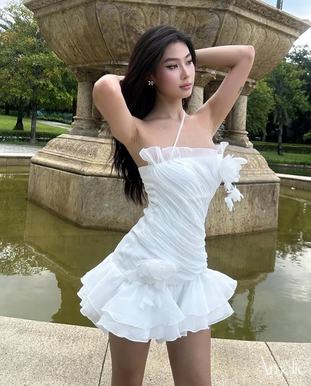 เดรสสายเดี่ยวสีขาวหวานแซ่บ Elegant Mini Dress