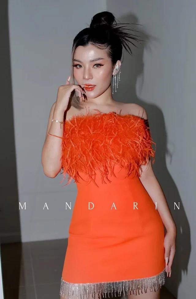 ANDARIN เดรสสั้นขนนกส้มแซ่บหรู Mini Dress thumbnail 4