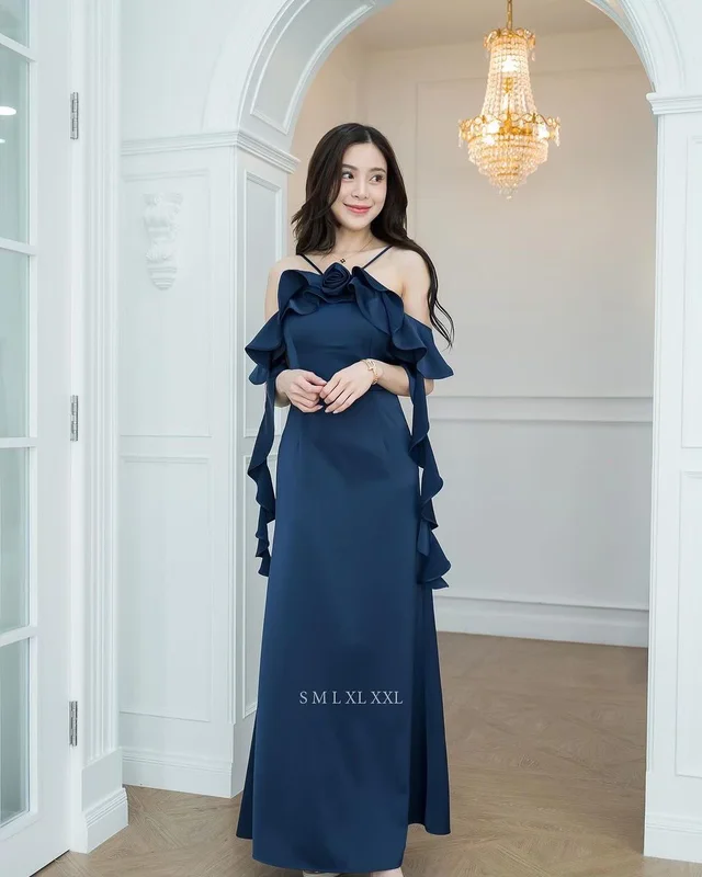 เดรสยาวน้ำเงินหรู สไตล์เรียบหวาน (alternate)