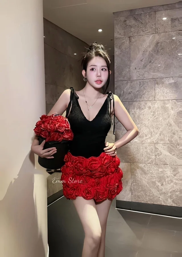 ชุดเซ็ตทูพีซแดงแซ่บ สไตล์แฟชั่นจัดจ้าน