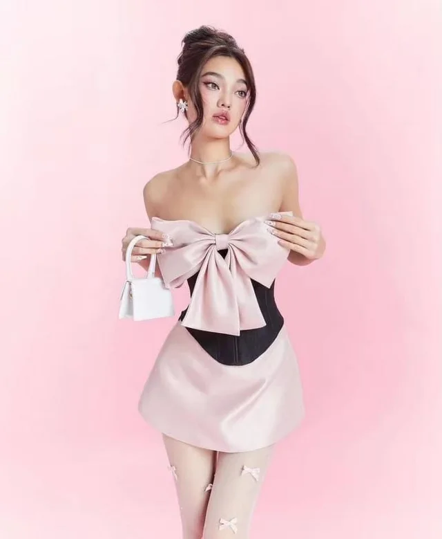 ชุดเซ็ตโบว์ชมพูแซ่บ สไตล์หวานซ่อนเปรี้ยว thumbnail 4