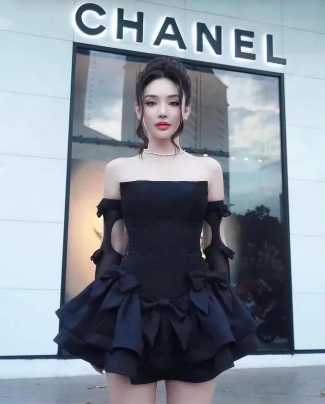 เดรสเปิดไหล่ดำหรู สไตล์แฟชั่นคุณหนู