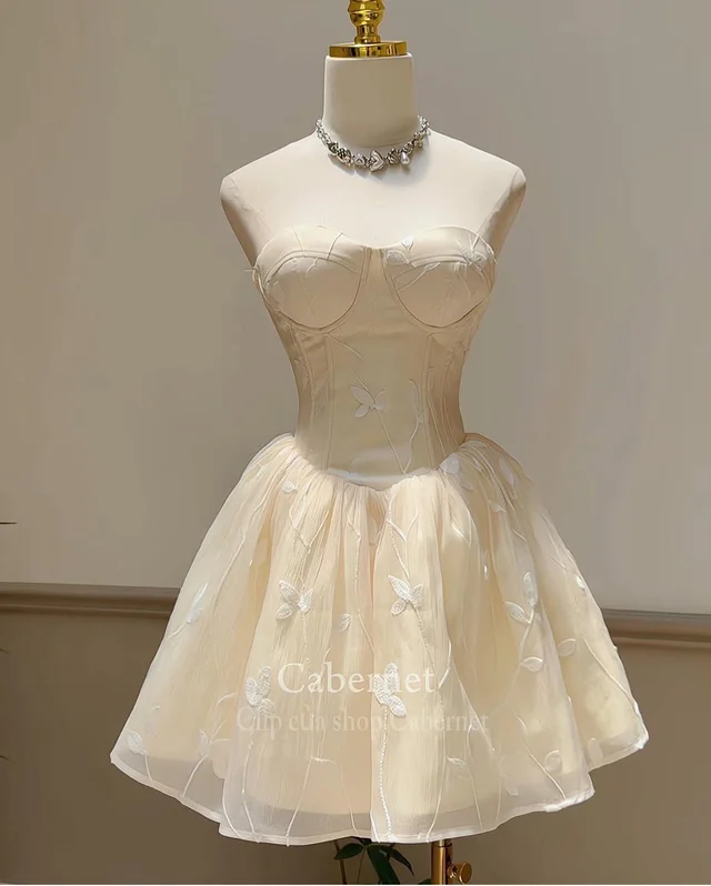 เดรสเกาะอกสีครีมหรูหวาน Mini Dress thumbnail 4