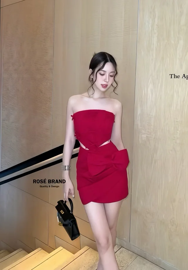 เดรสเกาะอกสีแดงแซ่บหรู Mini Dress thumbnail 4