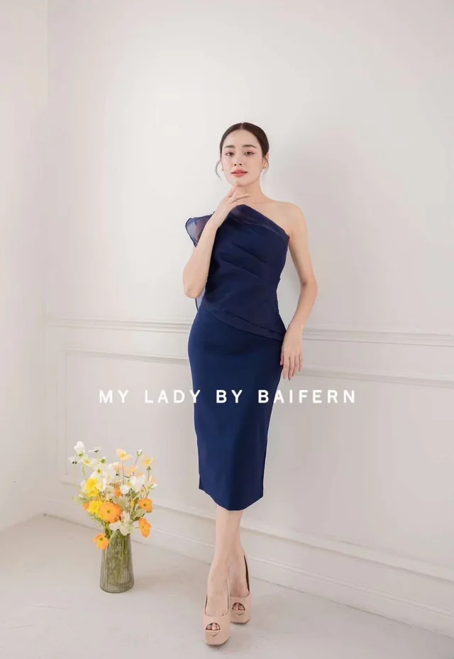 My Lady by Baifern – เดรสไหล่เฉียงสีน้ำเงินหรูสุภาพ Midi Dress 1