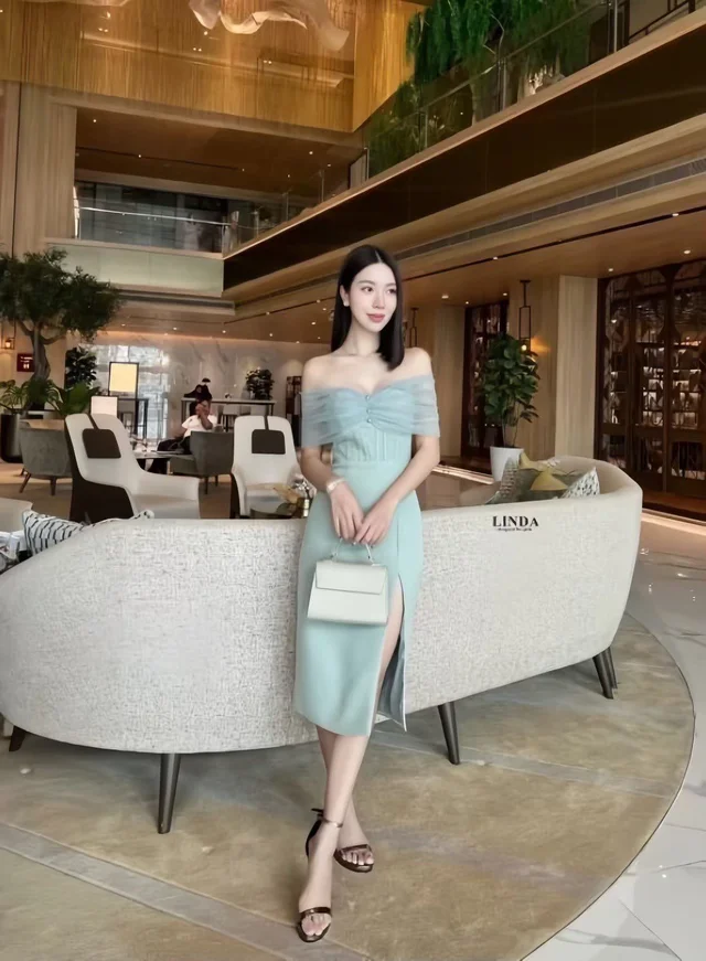 LINDA – เดรสเปิดไหล่สีเขียวมิ้นต์หวานหรู Midi Dress thumbnail 4