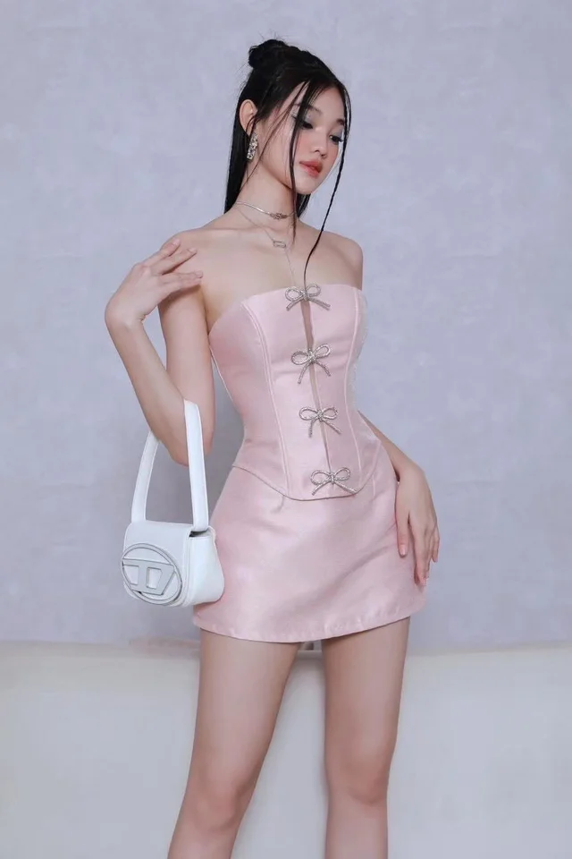 เดรสเกาะอกสีชมพูหวานแซ่บ Mini Dress 1
