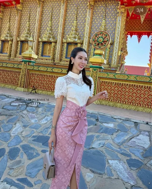 ชุดไทยประยุกต์หวานสุภาพโทนชมพู–ขาว สวยหรู Elegant Thai Dress (alternate)