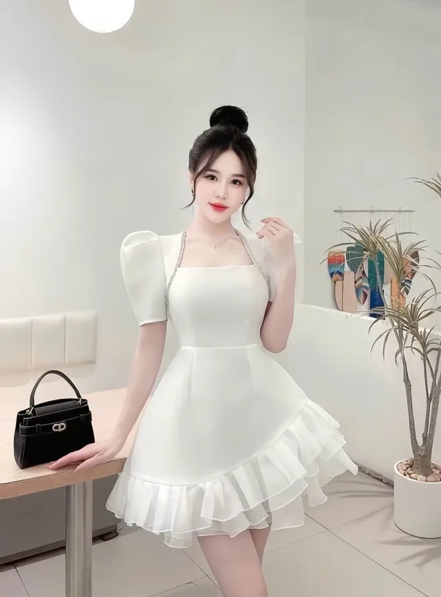 เดรสสีขาวหวานละมุนสไตล์เจ้าหญิง Mini Dress thumbnail 2