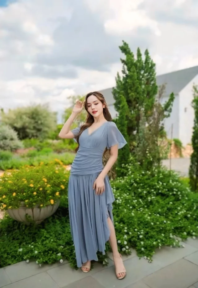 เดรสยาวสีเทาฟ้าหวานสุภาพ Long Dress thumbnail 2