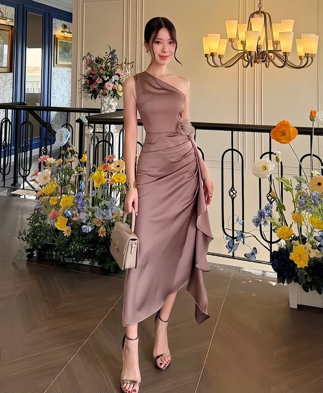 เดรสยาวน้ำตาลหม่นหรูหวาน Long Dress