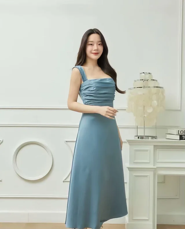เดรสยาวฟ้าอมเขียวเรียบหรู Elegant Long Dress