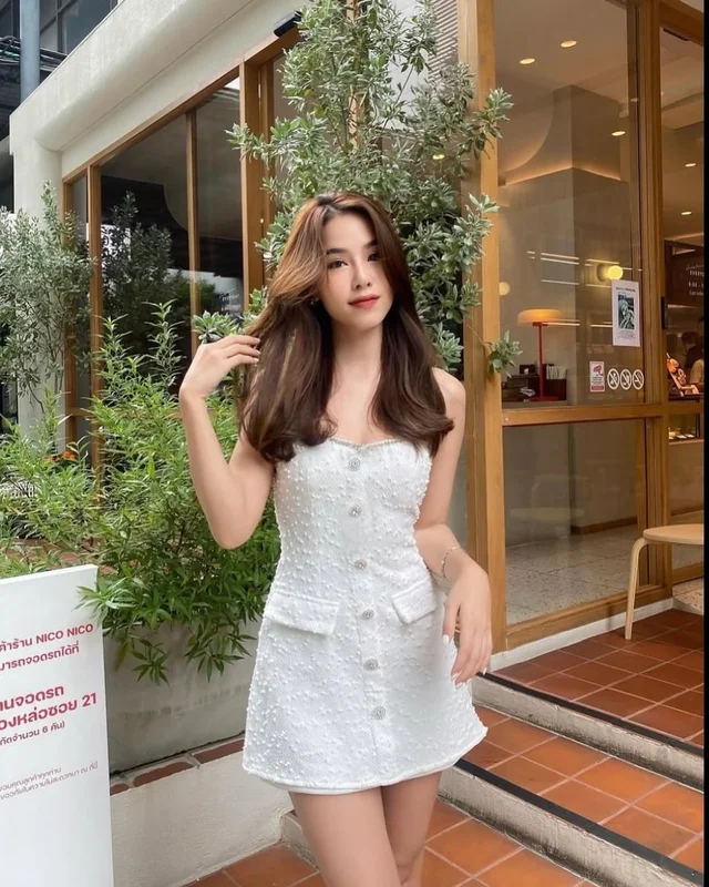 MISSHER CO เดรสสั้นเกาะอกสีขาว (alternate)
