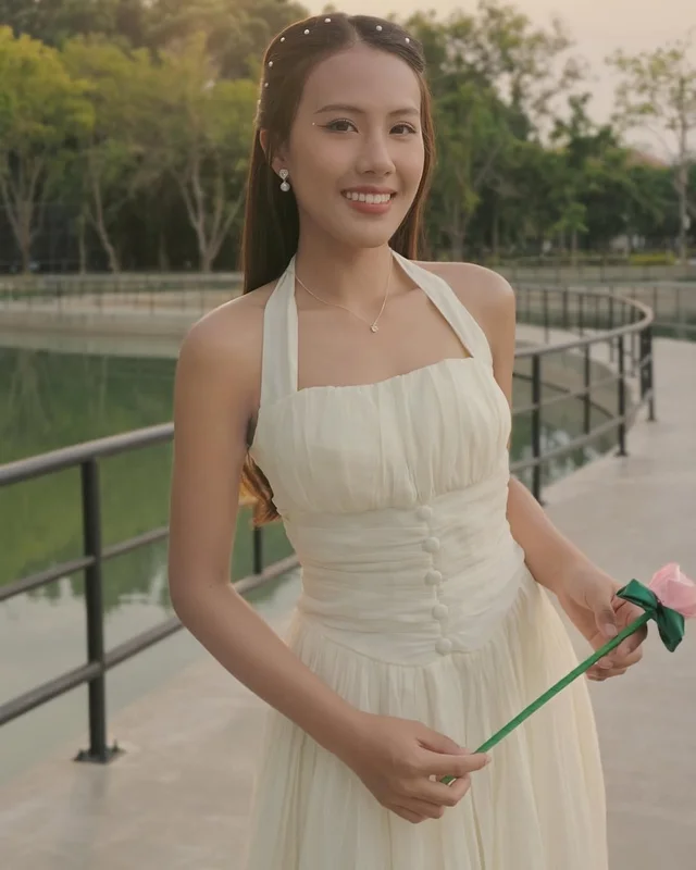 Bellin Closet เดรสยาว halter สีครีม thumbnail 3