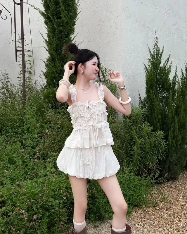 Suwimol ชุดเซ็ตเสื้อระบายและกางเกงบอลลูน A40 thumbnail 3