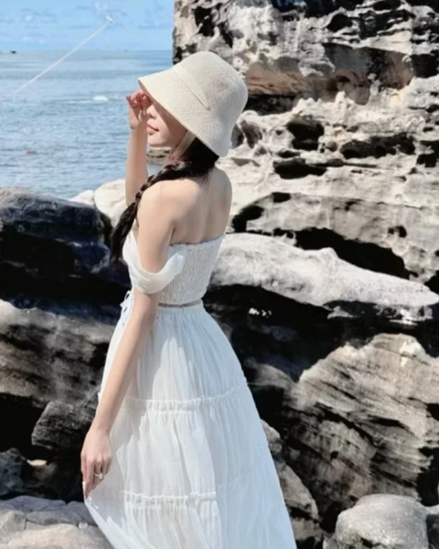 ชุดเซ็ตเสื้อเปิดไหล่ดีไซน์คอร์เซ็ตและกระโปรงยาว A36 thumbnail 4