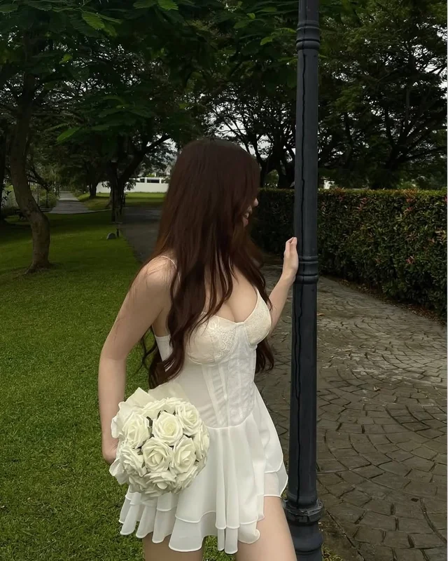 Giltmon เดรสสั้นสีขาว thumbnail 3