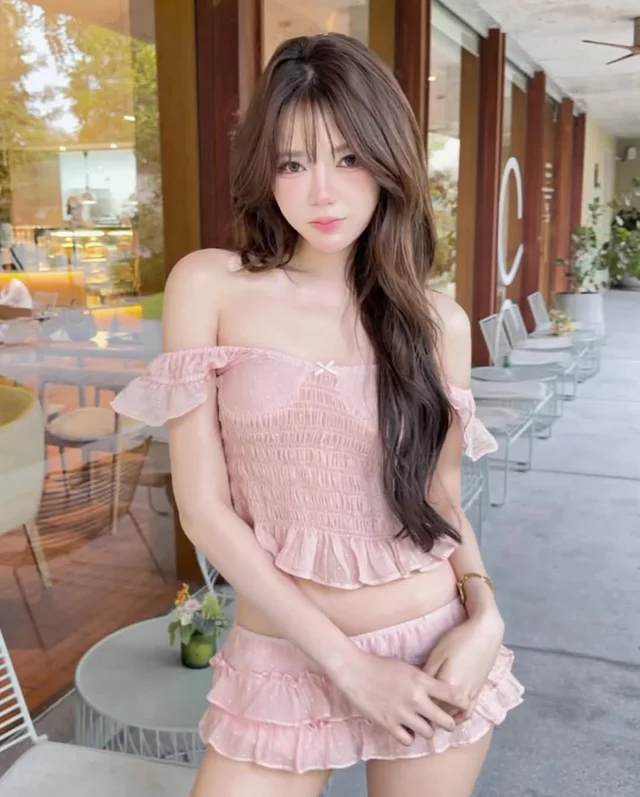 Girls on runway ชุดเซตปาดไหล่สีชมพู thumbnail 5