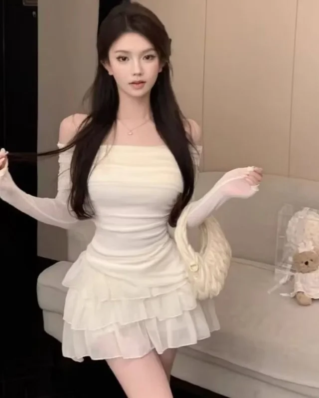 Bellin Closet เดรสสั้นเปิดไหล่สีขาวระบาย  thumbnail 4