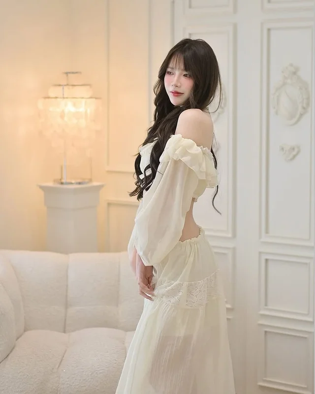 ชุดเซ็ตเสื้อครอปและกระโปรงยาว Nary Studio thumbnail 3