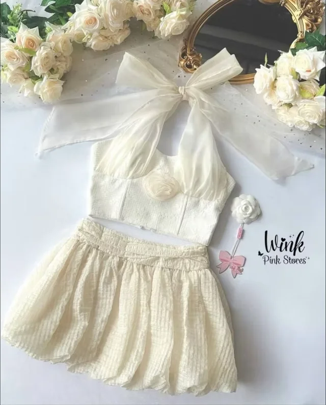 Bellin Closet Halter Top Ruffled Mini Skirt Set ชุดเวียดนาม (alternate)