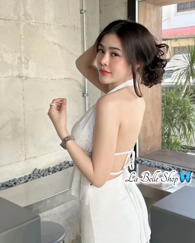 Bellin Closet ชุดเซตเสื้อฮาล์ทเตอร์คอปกขาว กระโปรงดำ thumbnail 4