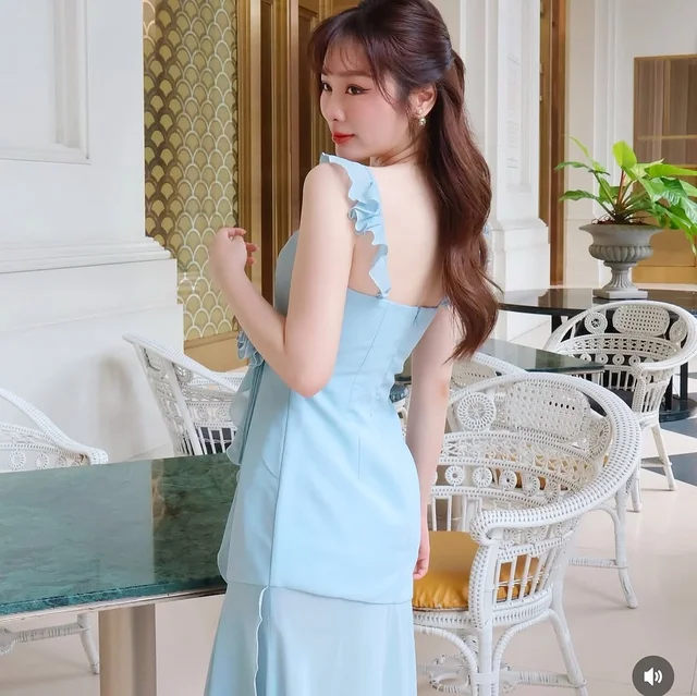Misschiara Alinda Blue Two Piece Set (alternate)