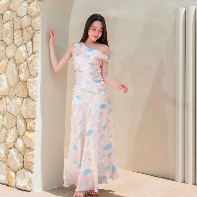 Pirunya Longdress 18 thumbnail 2