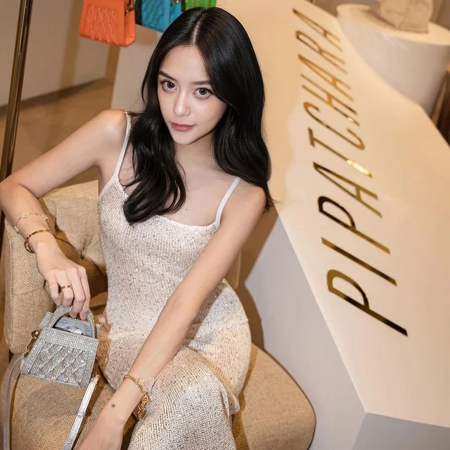 RUSH KNITTED SEQUIN GOLD FLAKE เดรสยาว (alternate)