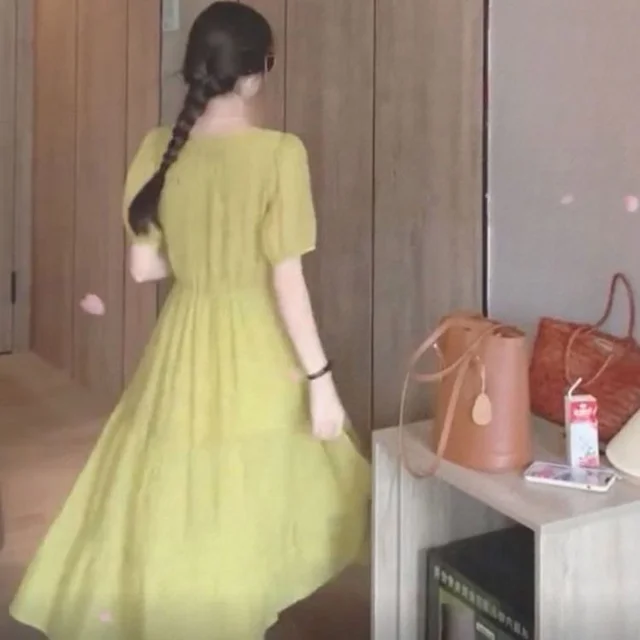 เดรสยาวสีเหลืองแขนตุ๊กตา (alternate)