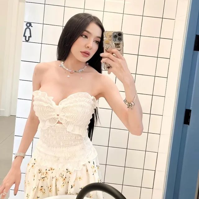 เสื้อเกาะอกโบว์สีครีม thumbnail 3