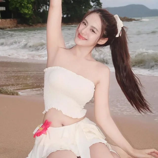 avaalene ชุดเซ็ตเกาะอกสม็อคพร้อมกระโปรงสั้น Size S thumbnail 3