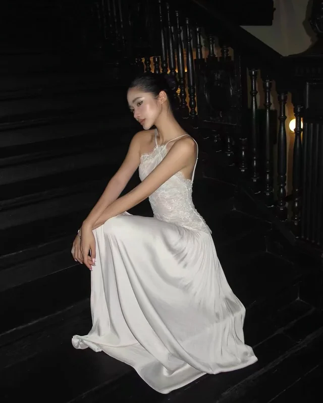 ROVENTE Embroidered Lace Halter Dress ชุดเวียดนาม Size M thumbnail 2