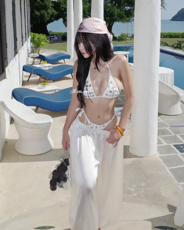 ICEBLINK BUTTON SEA BIKINI ชุดบิกินี่ 2 ชิ้น (alternate)