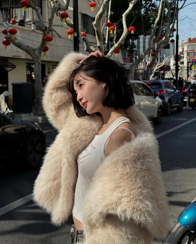 HOWDYCOAT FLEUR FUR JACKET เฉพาะเสื้อขน Free Size thumbnail 6