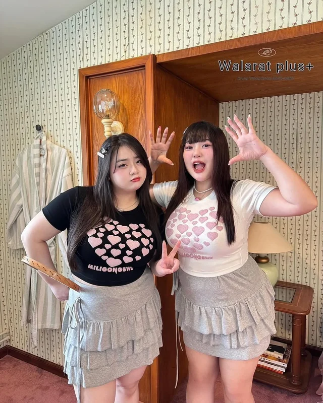 Walrarat Plus Size เสื้อครอปเบบี้ทรี (alternate)