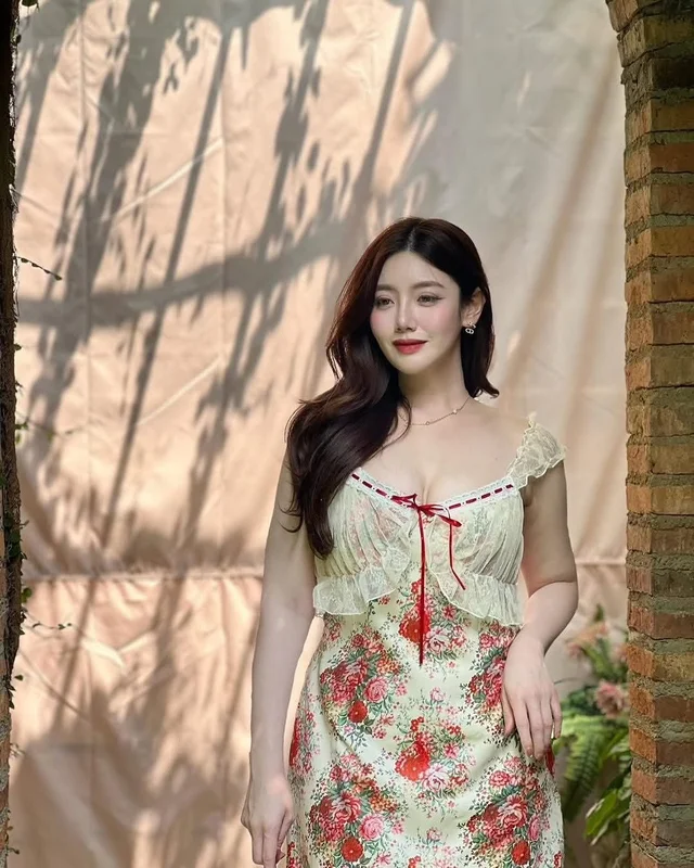 Lalamer เดรสเข้ารูปลายดอกไม้ Plus Size thumbnail 6