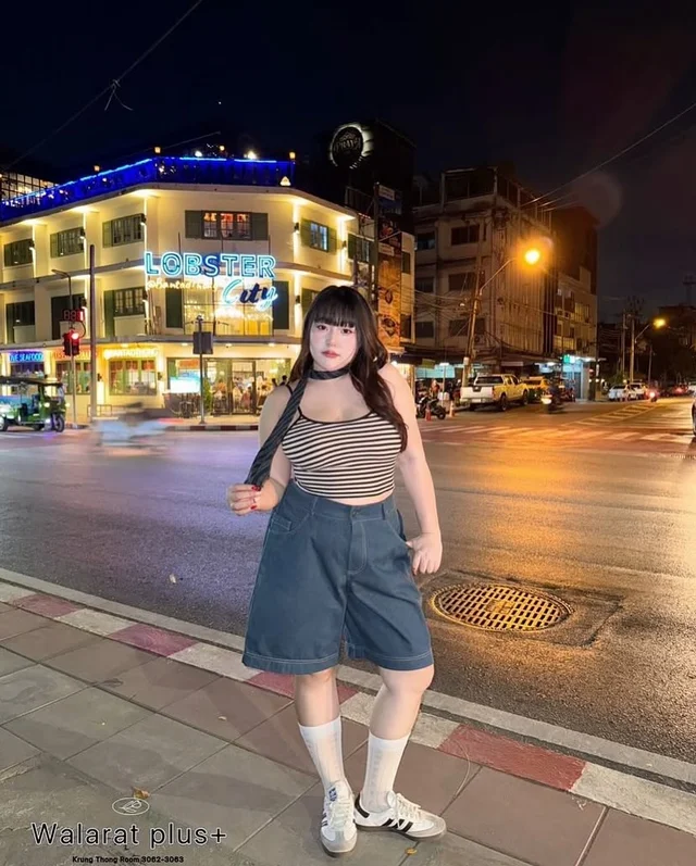 กางเกงยีนส์ขาสั้น Walarat plus เอวสมอค thumbnail 2