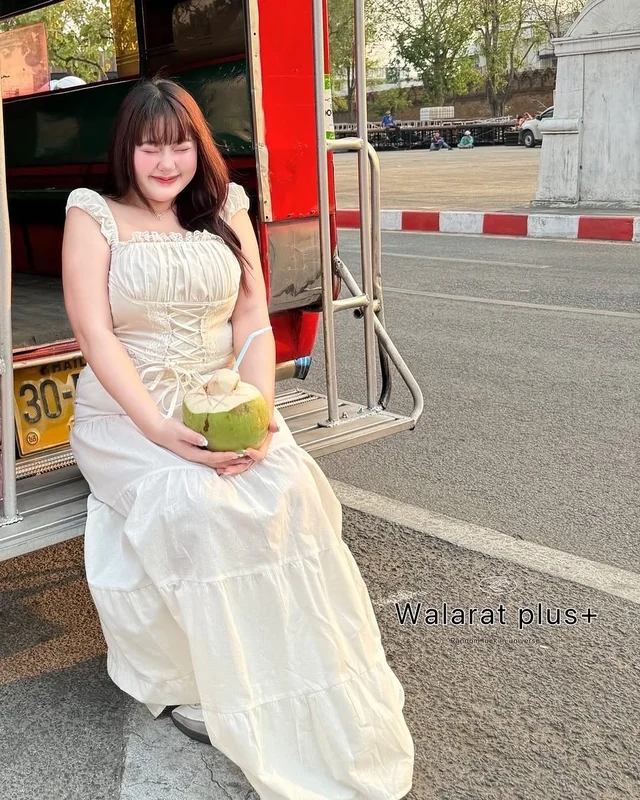 ชุดเดรสยาว Walarat plus สีขาว thumbnail 4