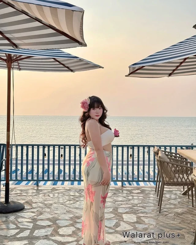 ชุดเซ็ต Walarat Plus Size เกาะอกและกระโปรงยาว ชมพู ครีม thumbnail 5