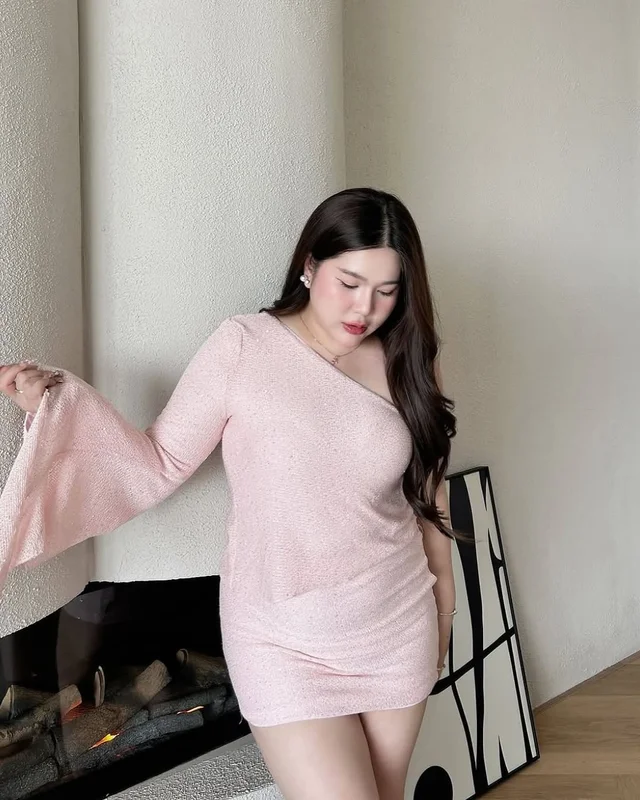มินิเดรสแขนยาวเฉียง MUMII STORE thumbnail 5