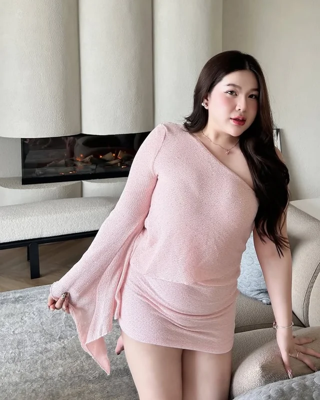 มินิเดรสแขนยาวเฉียง MUMII STORE (alternate)