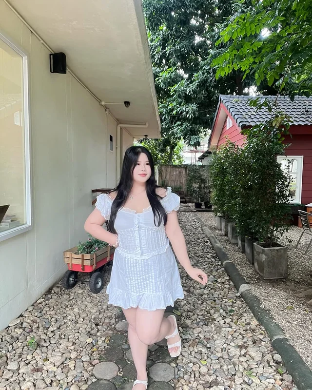 Walaratplussize ชุดเดรสลูกไม้สีขาว thumbnail 12
