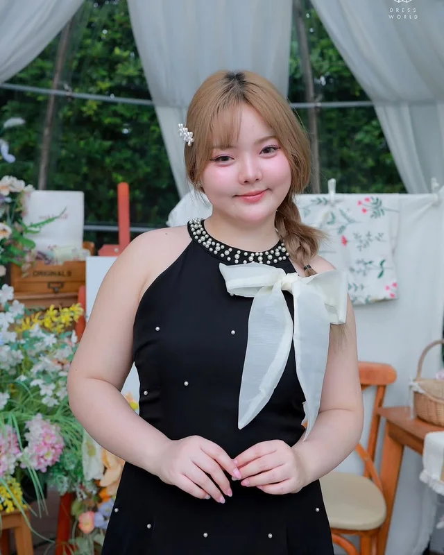 Dressworld Little Black Dress ประดับโบว์และมุก (alternate)