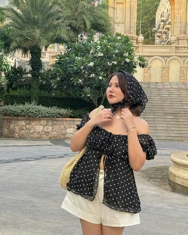 MERRYCHUBBY เสื้อลาย Polka dot พร้อมผ้าคลุม (alternate)