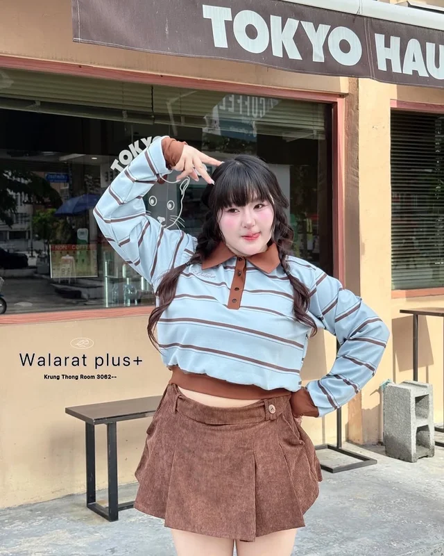 ชุดเซ็ต Walaratplus เสื้อลายทาง กระโปรงพลีทสีน้ำตาล thumbnail 8